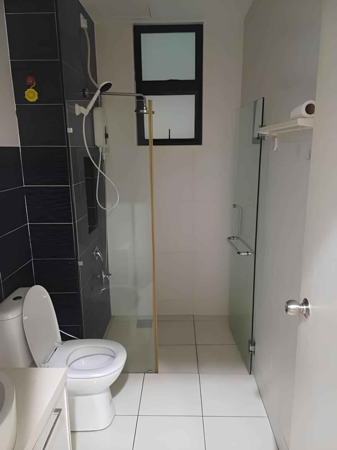 Paradigm Mall Platino 2br 2free By Natol *