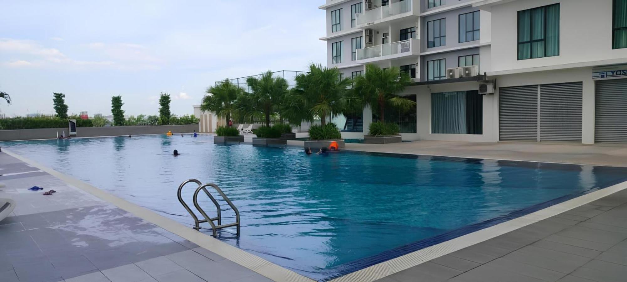 Paradigm Mall Platino 2br 2free By Natol Johor Bahru